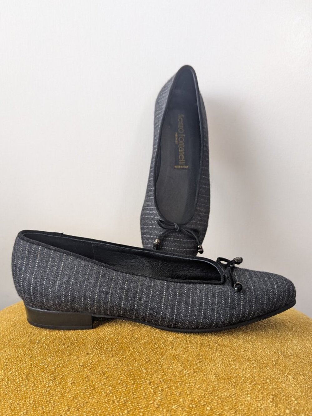 Renzo Fontanelli Gray Heeled Flats Size 7.5 B